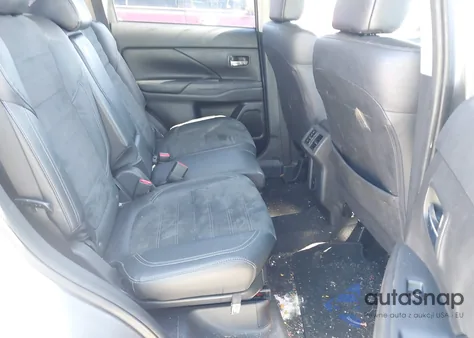 2020 Mitsubishi Outlander Le 2.4/Se 2.4/Sel 2.4/Sp 2.4 z USA, uszkodzony, nr VIN JA4AD3A33LZ011118